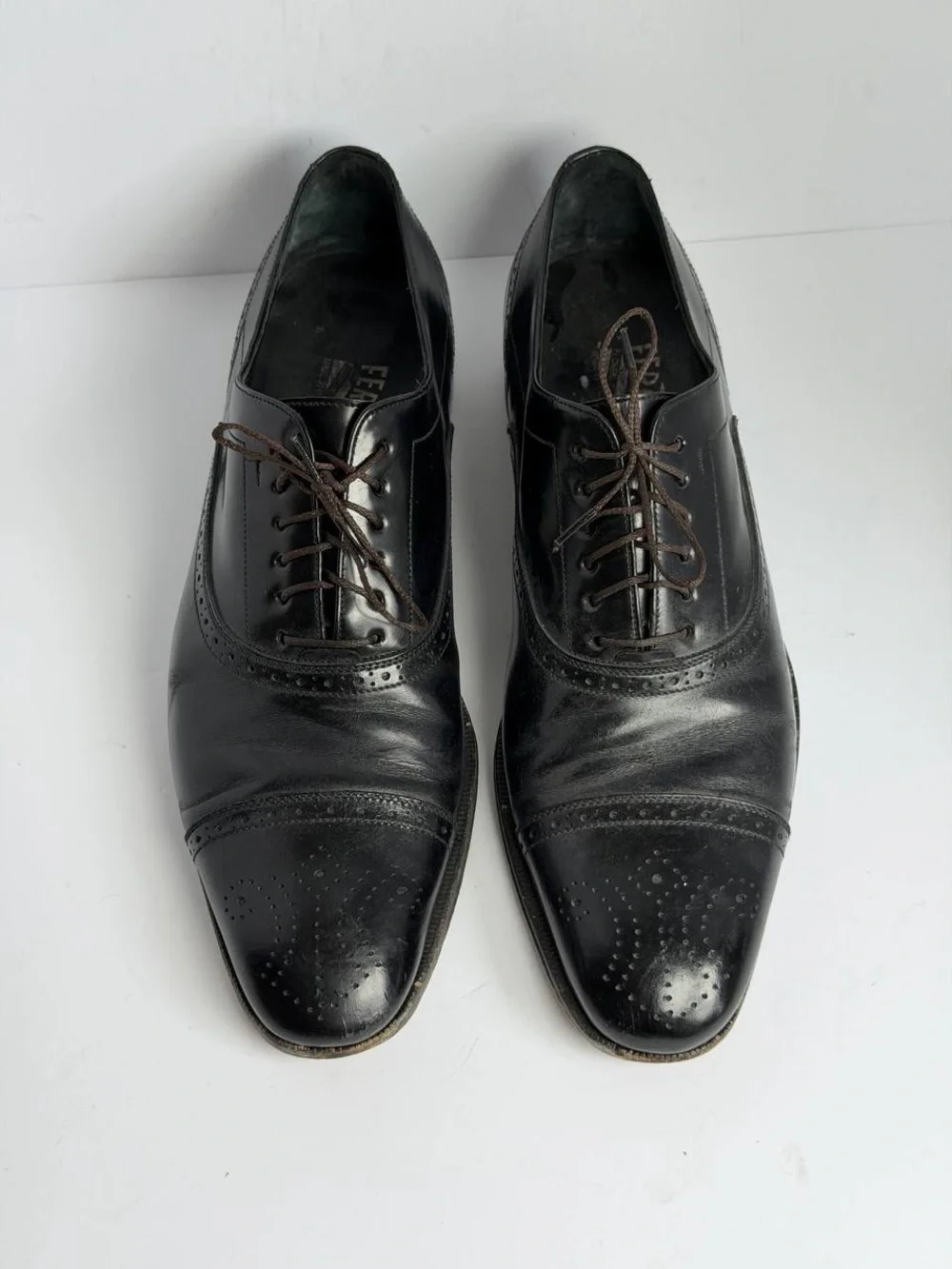 Salvatore Ferragamo Black Leather Brogue Cap-toe Oxfords Size 9
